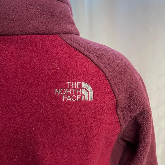 The North Face- Full Zip Fleece - Picture 9 of 9